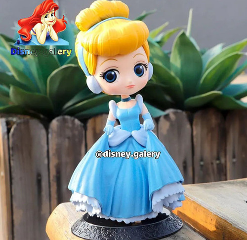 اکشن فیگور دیزنی مدل پرنسس سیندرلا لباس آبی برند کیو کاسکت جنس پیویسی ارتفاع ۱۵ سانت