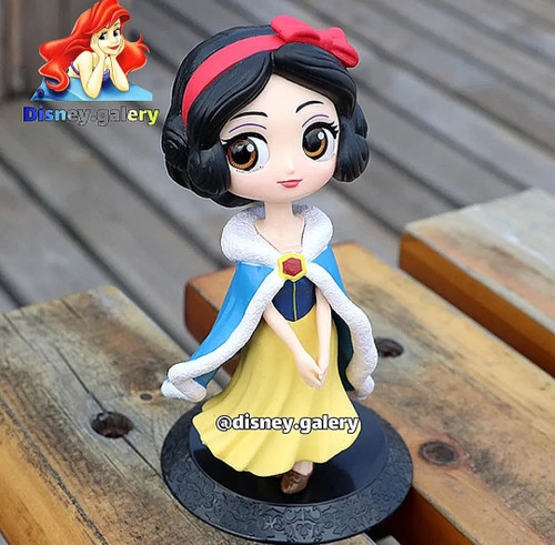 فیگور کیوپاسکت مدل سفید برفی با شنل جنس پیویسی و سیلیکون خشک و شکننده نیست قابل شستشو و فاقد حساسیت دارای پایه