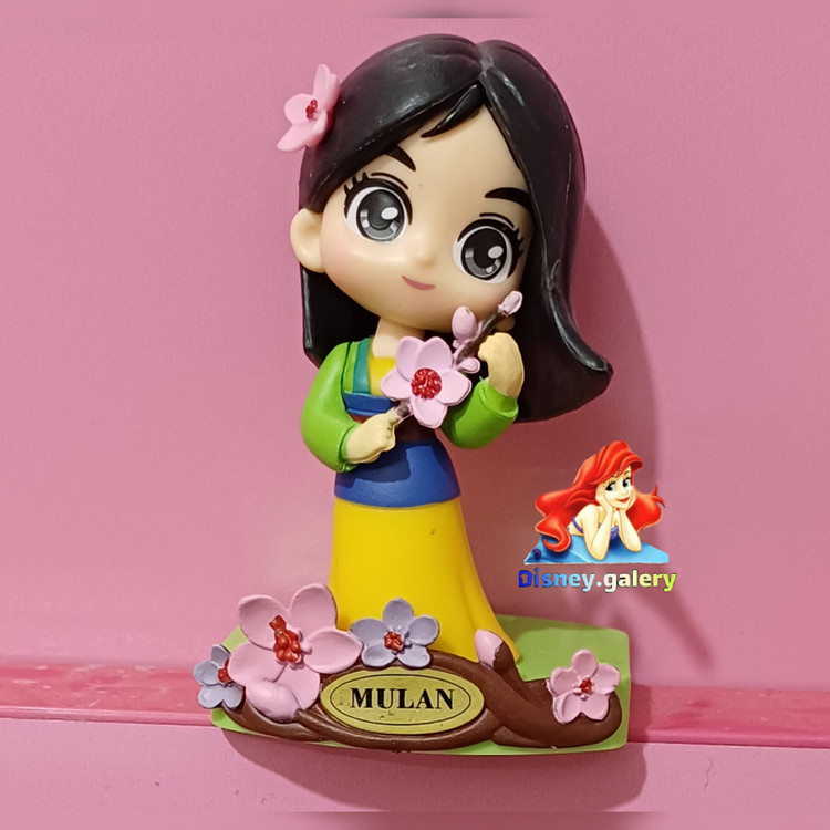 فیگور پرنسس دیزنی مدل مولان جنس پیویسی خشک و شکننده نیست قابل شست و شو و فاقد حساسیت مناسب تکمیل کلکسیون و انواع دکوری تزیین کیک تولد