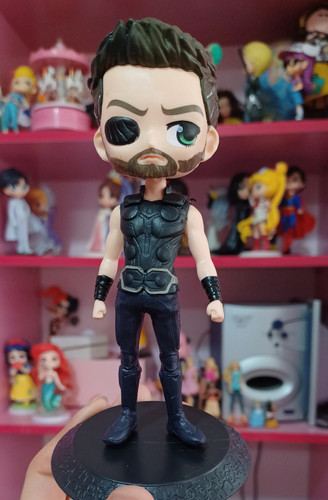 خرید اکشن فیگور اونجرز مدل ثور انتقام جویان ۱۵ سانت جنس پیویسی خشک و شکننده نیست قابل شستشو و فاقد حساسیت