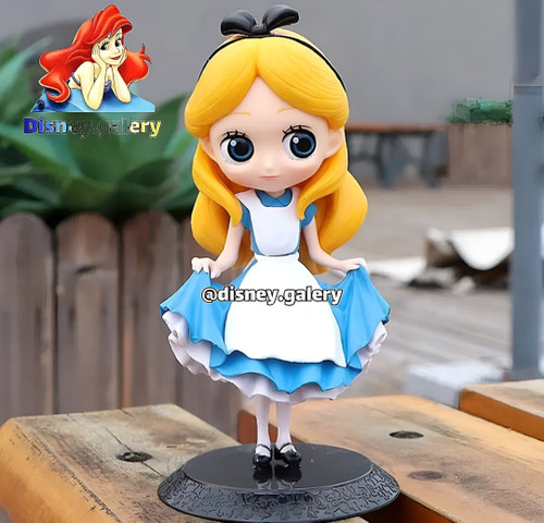اکشن فیگور پرنسسهای دیزنی مدل آلیس در سرزمین عجایب جنس سیلیکونی خشک و شکننده نیست قابل شستشو و فاقد حساسیت مناسب کلکسیون و دکوری تزیین کیک تولد