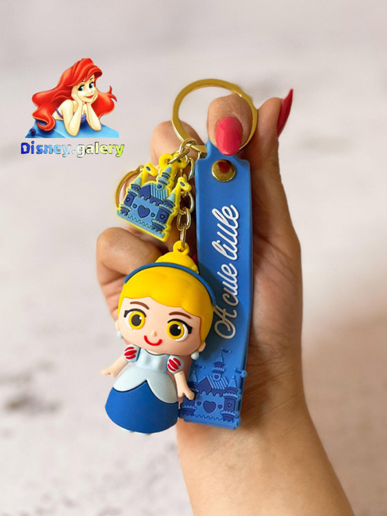 جاکلیدی عروسکی طرح سیندرلا ساخت تایلند به همراه آویز کیف جنس سیلیکونی قابل شستشو و فاقد حساسیت