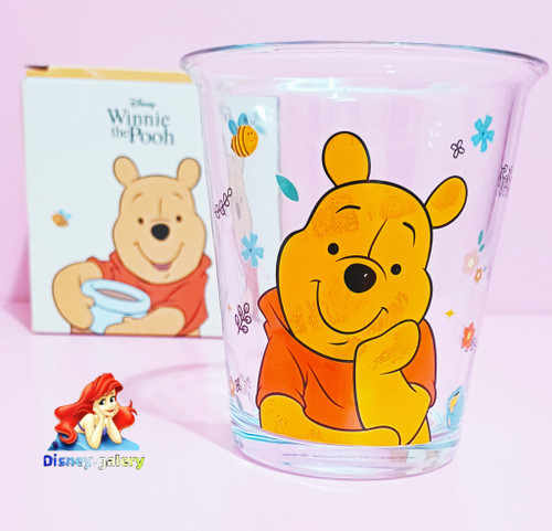 لیوان پیرکس اصل برند دیزنی مدل وینی پو جبه دار ۱۵سانتی جنس بلور