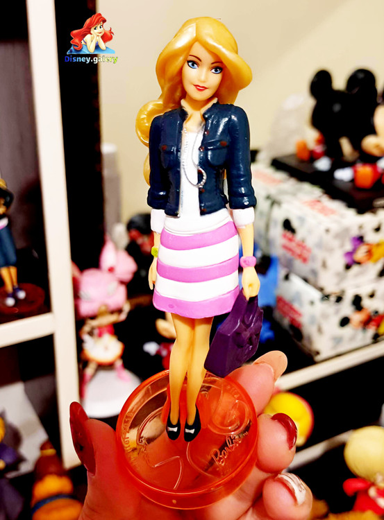 فیگور کلکسیونی باربی سایز متوسط سیلیکونی پایهدار طرح barbie