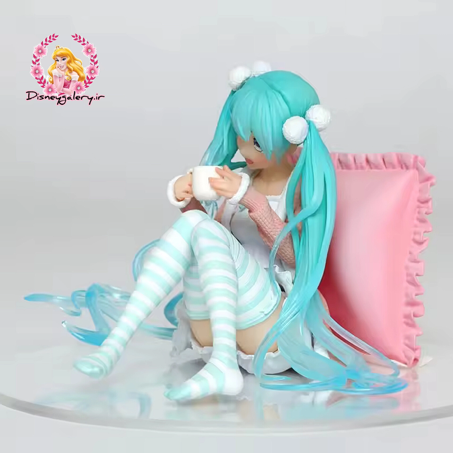 اکشن فیگور دختر انیمه‌ای مدل هاتسونه میکوhatsune miku مناسب برای تکمیل کلکسیون و تزیین کیک تولد برندqposket