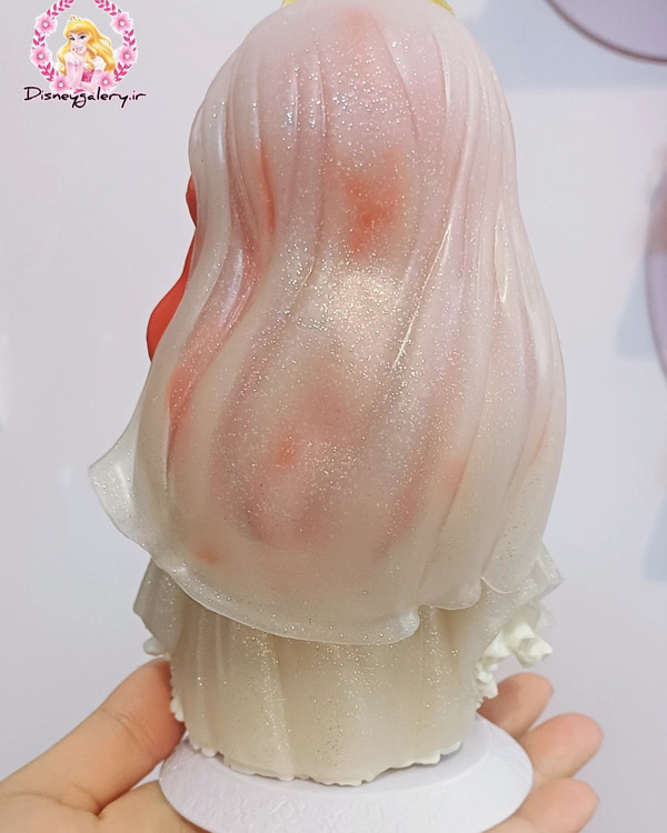 فیگور پرنسس دیزنی مدل آریل لباس عروس برندqposket قد۱۵سانت جنس سیلیکونی دارای پایه خشک و شکننده نیست قابل شستشو و فاقد حساسیت بهترین هدیه برای گیفت تولد