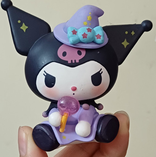 خریداکشن فیگور کرومی قد۱۰ساتت جنسpvcقابل شست وشو مناسب تزئین کیک وتکمیل کلکسیون ودکوری بازی کودک و نوجوان