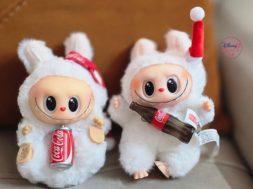 خرید عروسک لبو بو سوپرایزی مدل کوکاکولابرندپاپ مارت pop mart وارداتی و بسیار با کیفیت دارای جاکلیدی و آویز کیف مناسب برای تکمیل کلکسیون و بازی کودک و نوجوان