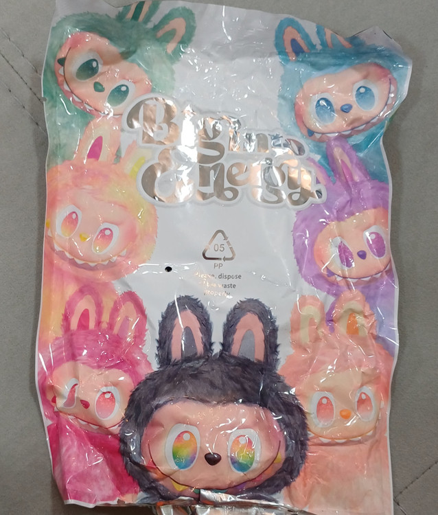 نایلون عروسک لبوبو اورجینال جعبه دار ساخت چین کیفیت درجه ۱قابل شست وشو برند پاپ مارت