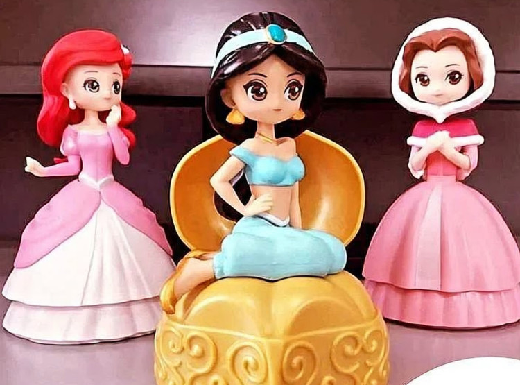 شانسی سوپرایزی مدل توپی طرح پرنسسهای دیزنی اصل وارداتی قد ۱۲ سانت قابل شستشو مناسب دکوری تزیین کیک تولد کادو تولد بازی کودک و نوجوان